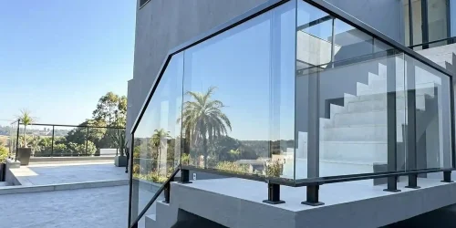 Guarda Corpo em Vidro Esquadria